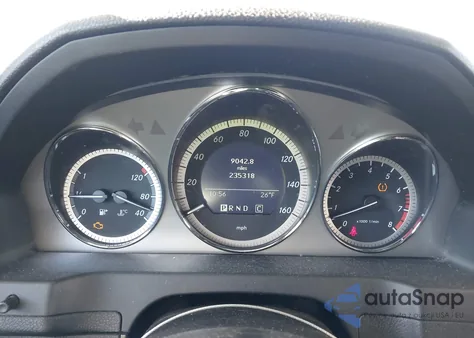 2009 Mercedes-Benz C 300 Luxury 4Matic/Sport 4Matic z USA, uszkodzony, nr VIN WDDGF81X89R063434